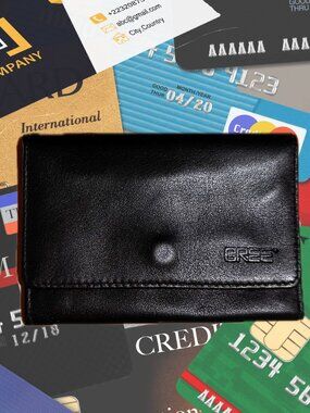 VINTAGE BREE LEATHER CREDIT CARD/BUSINESS CARD WALLET - NWOT
